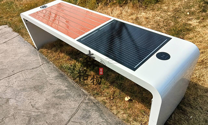戶(hù)外無(wú)線(xiàn)充電坐凳